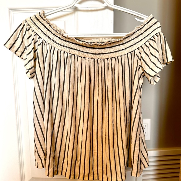 Striped top, optional off the shoulder - Picture 1 of 2